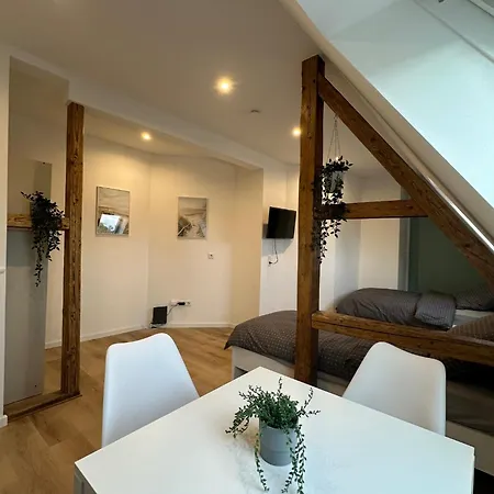 Bege Company Retreat Apartment *